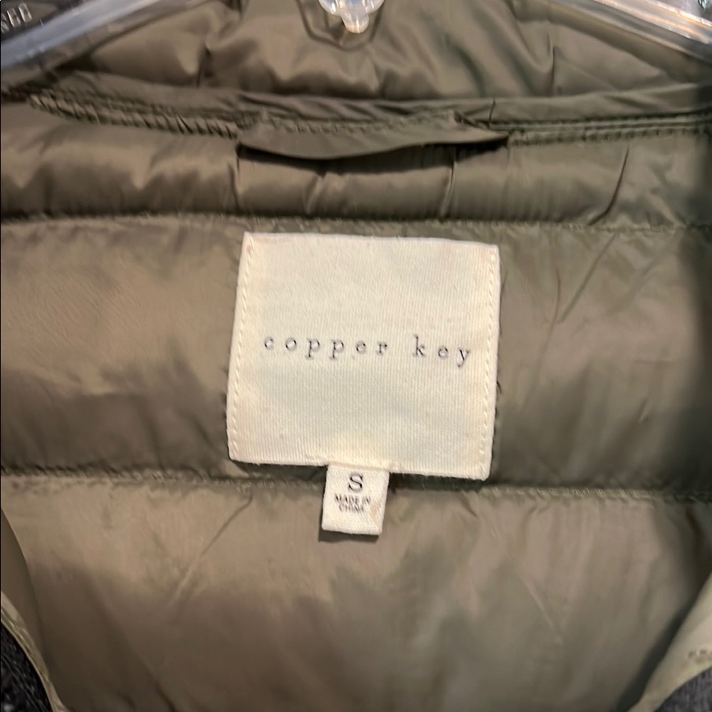 Copper Key Olive Puffer Jacket - Picture 2 of 3